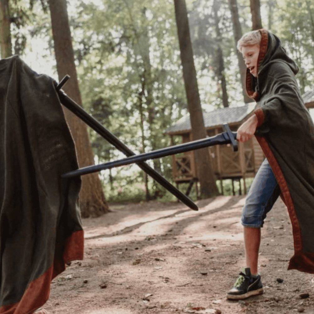 5 voordelen van zwaardvechttraining voor kinderen tijdens een kinderkamp